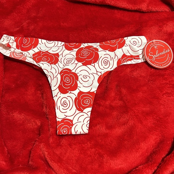 Splendies Women Thong - Medium
Just bought all with tags. #Splendies. - Picture 2 of 3